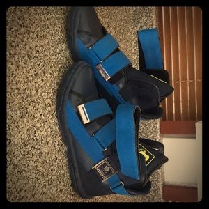 Valid high top shoes